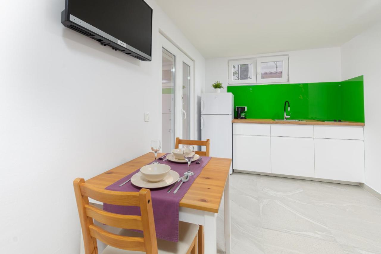Studio Apartment Mali Medulin Exterior photo
